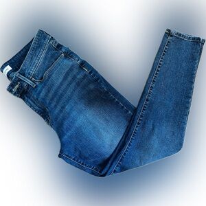 EUC Signature Levi Strauss SZ 10 SHORT blue mid rise skinny jeans/waist 29”-34”